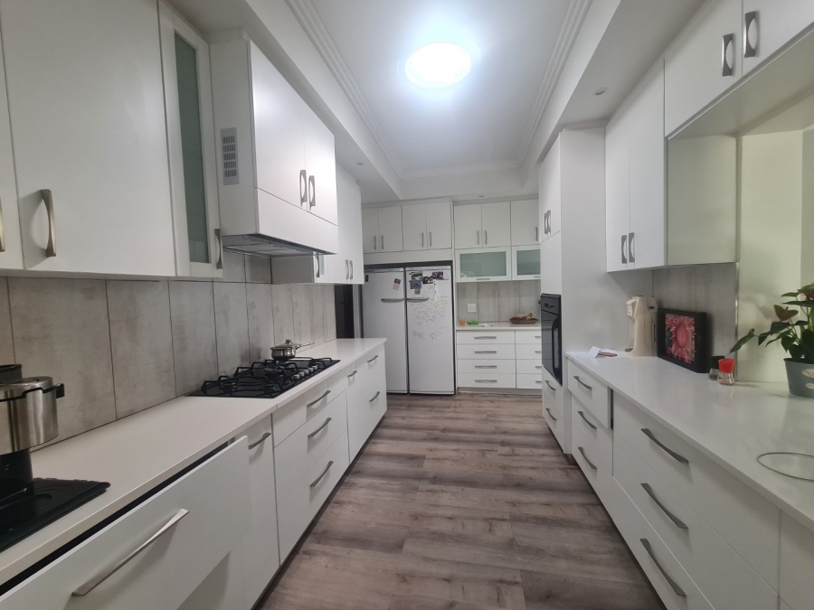 6 Bedroom Property for Sale in Waverley Free State